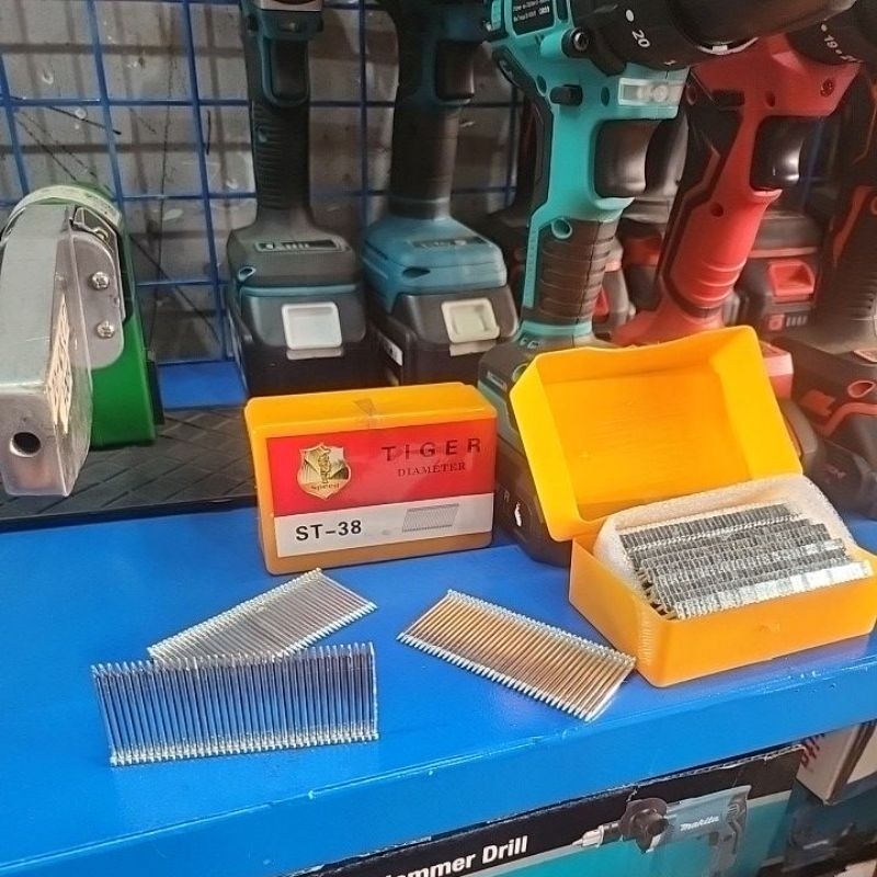 Đinh Bắn Bê Tông ST38 Tiger Hộp Có 646 Cây Đinh Ghim Vĩ Bê Tông ST38