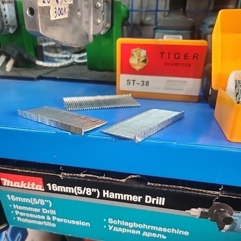 Đinh Bắn Bê Tông ST38 Tiger Hộp Có 646 Cây Đinh Ghim Vĩ Bê Tông ST38