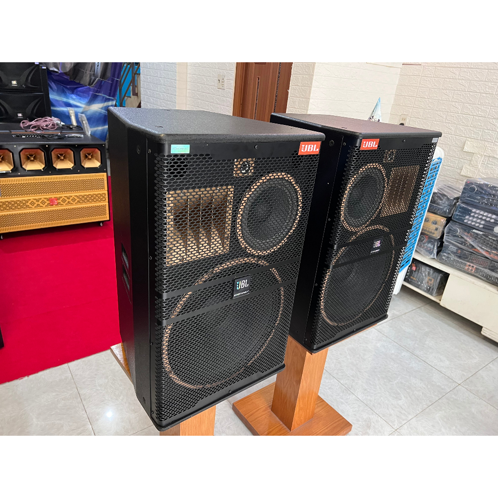 Loa 4 tấc thùng sơn 1 bass 40 và 1 trung 20 và 1 chép Array cao cấp