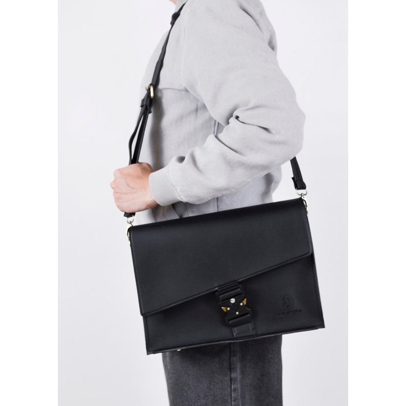 Túi da KHÔISTORE | Diagonal_Túi tote đeo chéo_Túi thiết kế_Hàng thủ công_Túi ipad 11inch_Thời trang_Màu đen