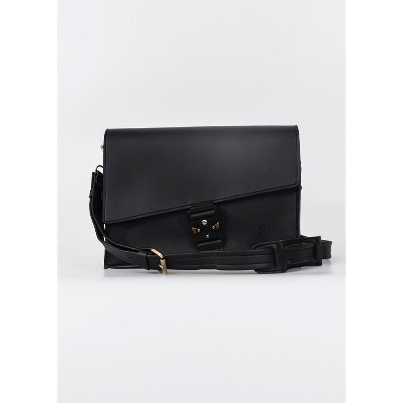 Túi da KHÔISTORE | Diagonal_Túi tote đeo chéo_Túi thiết kế_Hàng thủ công_Túi ipad 11inch_Thời trang_Màu đen