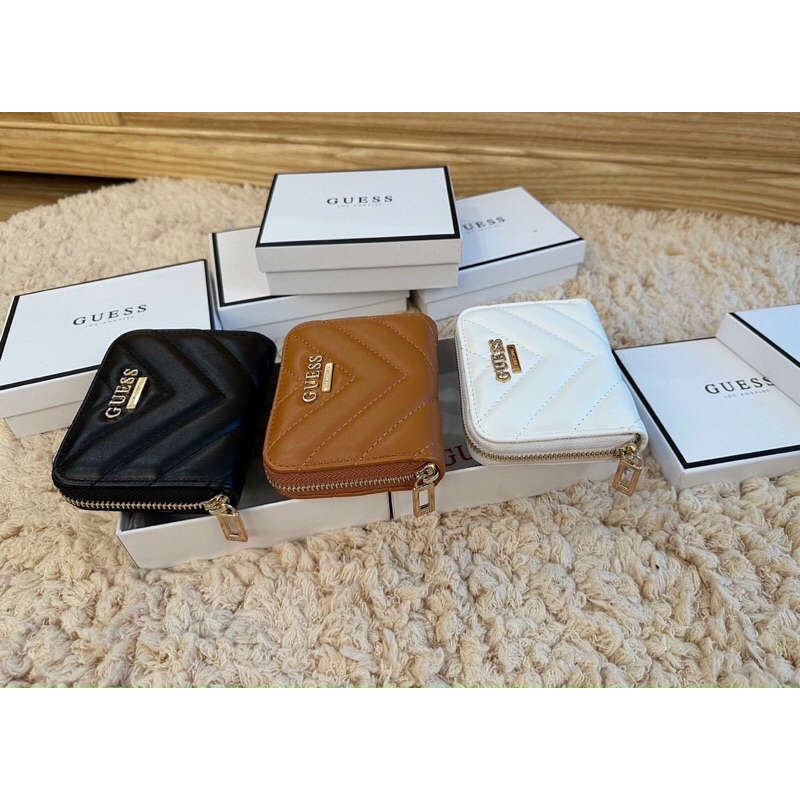 Ví ngắn cầm tay trẻ trung sang trọng