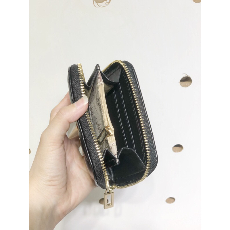 Ví ngắn cầm tay trẻ trung sang trọng