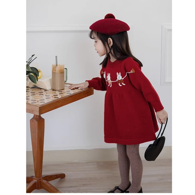 Đồ bé gái Váy cho bé màu đỏ Chất liệu vải nhung loại 1 mềm mại thêu họa tiết dễ thương tôn da xinh dáng siêu Cute