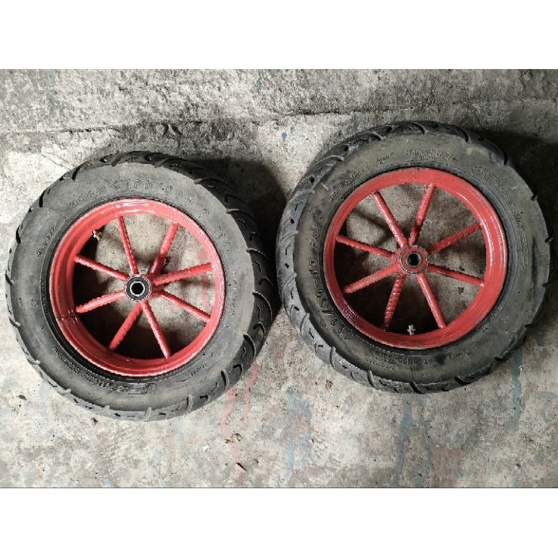 Bánh Xe Vành Lốp Đỏ