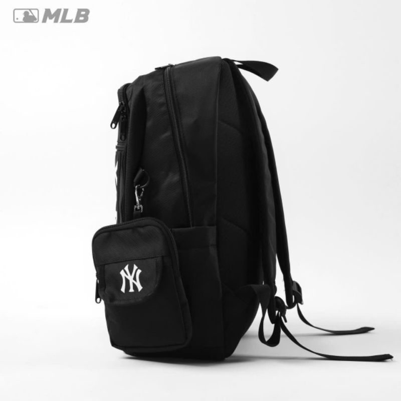 Ba lô đen nam nữ nhiều mẫu