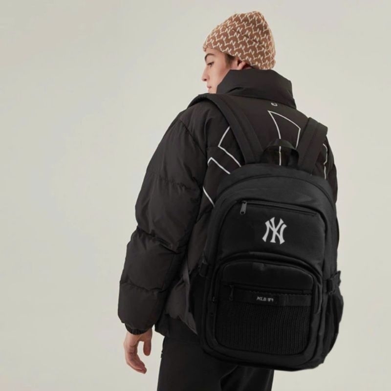 Ba lô đen nam nữ nhiều mẫu