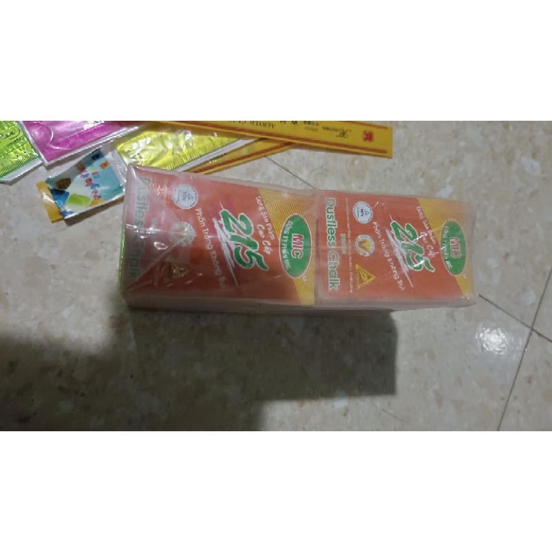 1 hộp phấn viết bảng không bụi mic phù hợp cho giáo viên và học sinh