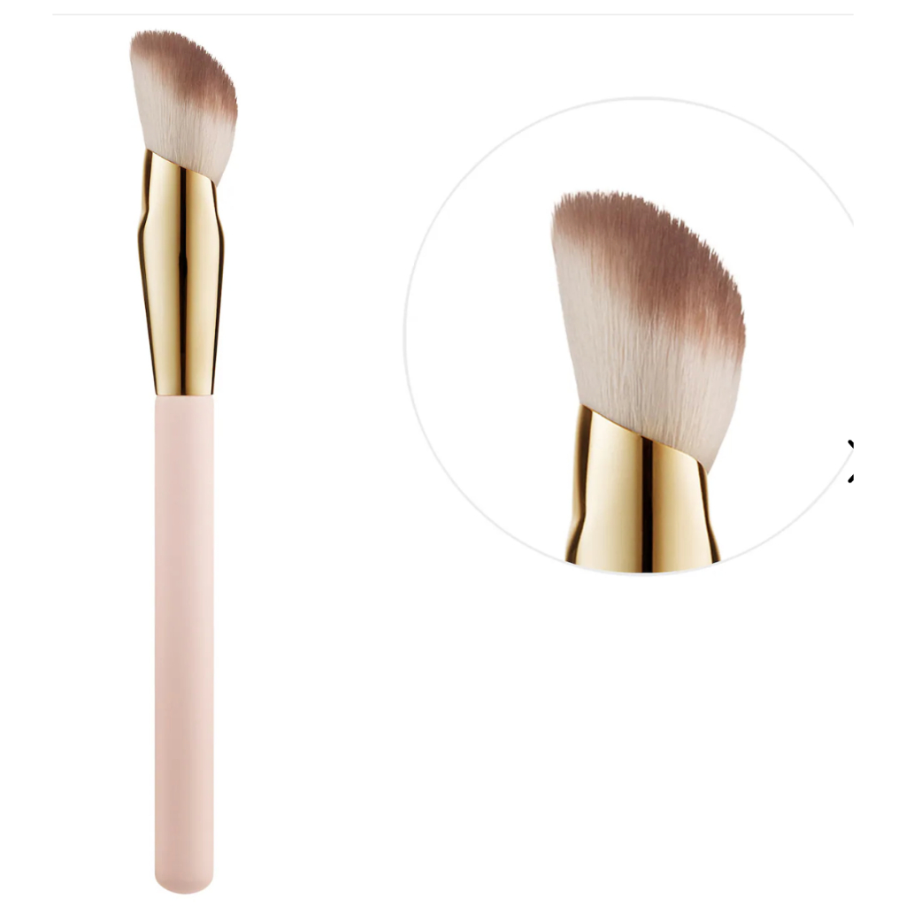 Cọ má hồng Rare Beauty by Selena Gomez Soft Pinch Blush Brush