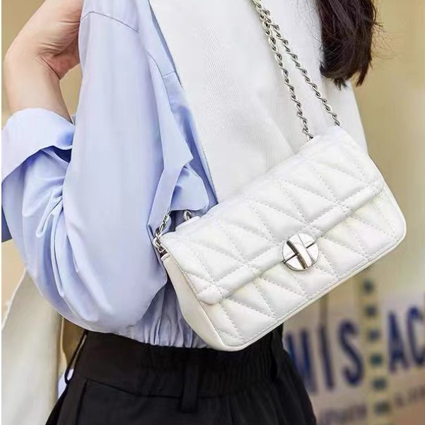 Faya - Túi xách T2084 đeo chéo chần ô khóa xoay sang trọng