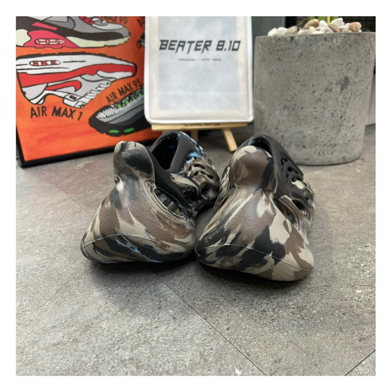 GIÀY YEEZY FOAM RUNNER 'MX CINDER'