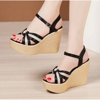Giày sandal xuồng nơ nhũ chéo