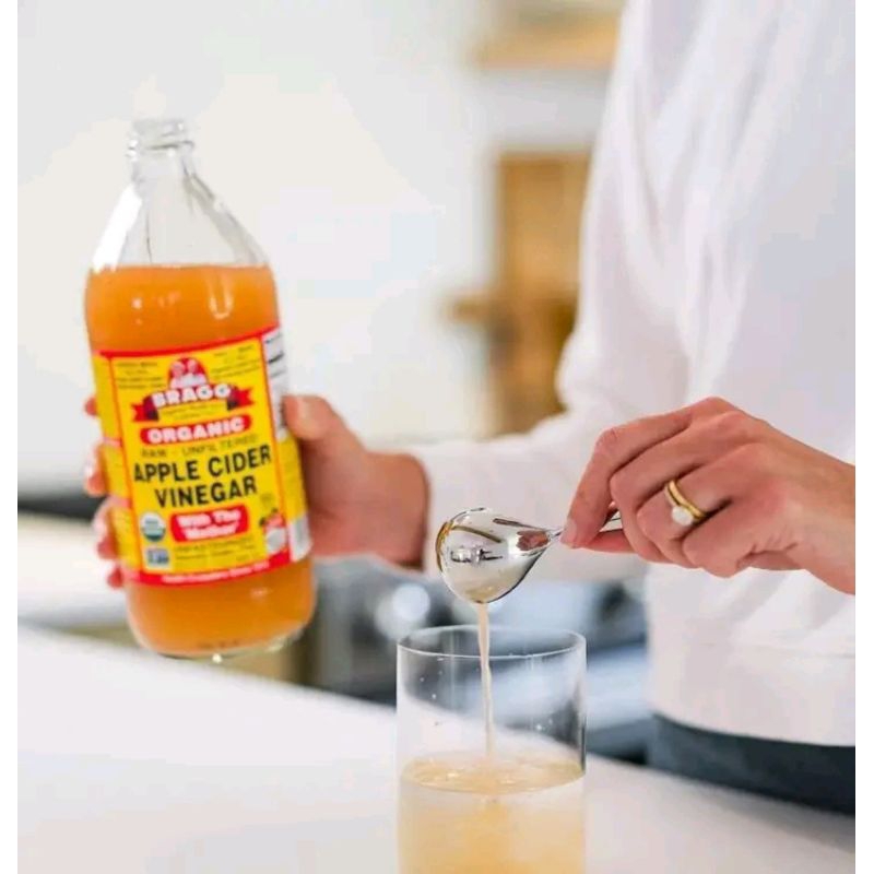 Giấm Táo Hữu Cơ Bragg chai 473ml, 946ml - Hàng Mỹ/Date T12/2027