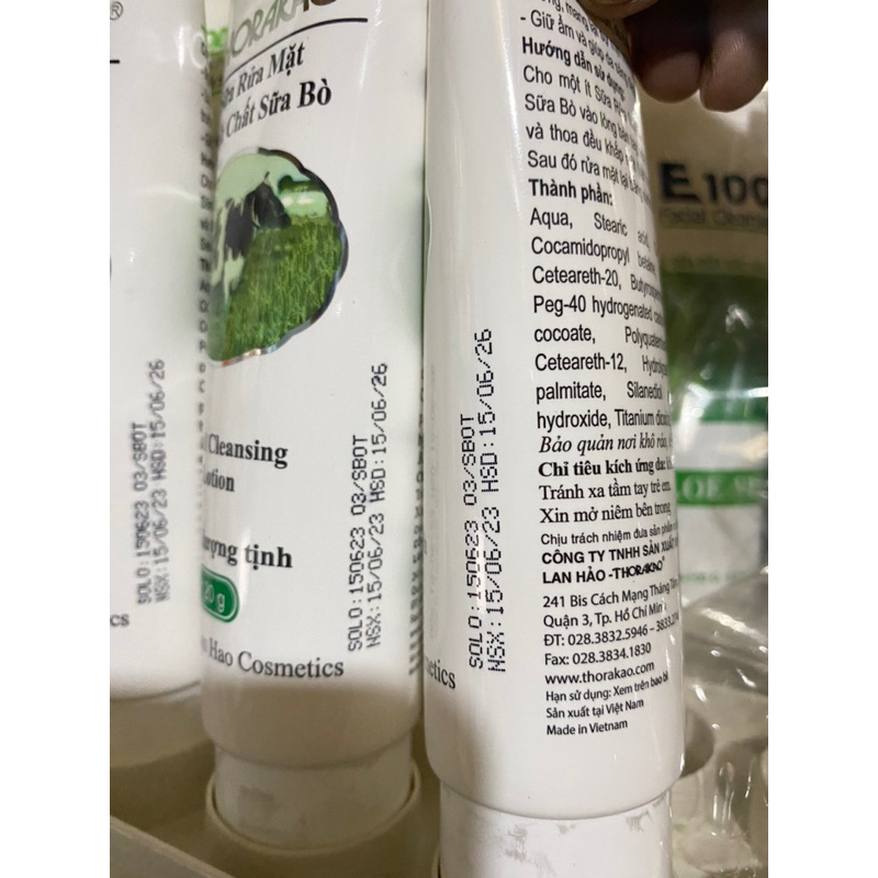 Sữa rửa mặt làm trắng da mịn màng tươi sáng ngừa mụn bo THORAKAO 120ml