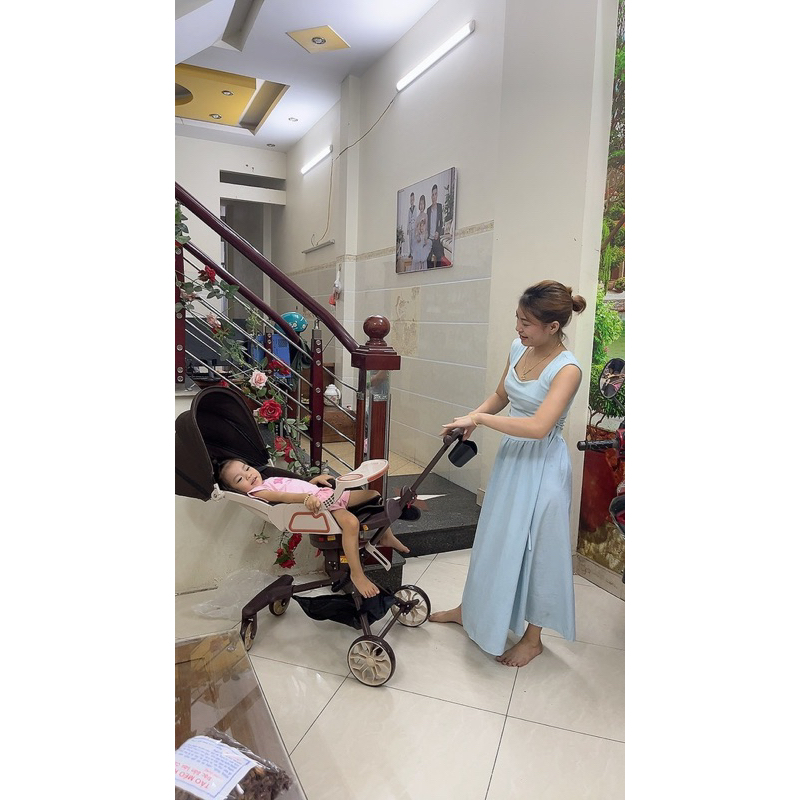 XE ĐẨY V9 GẤP GỌN NGẢ SÂU CHO BÉ KÈM BÀN ĂN DặM CÓ NHẠCcho bé từ sơ sinh đến 4 tuổi