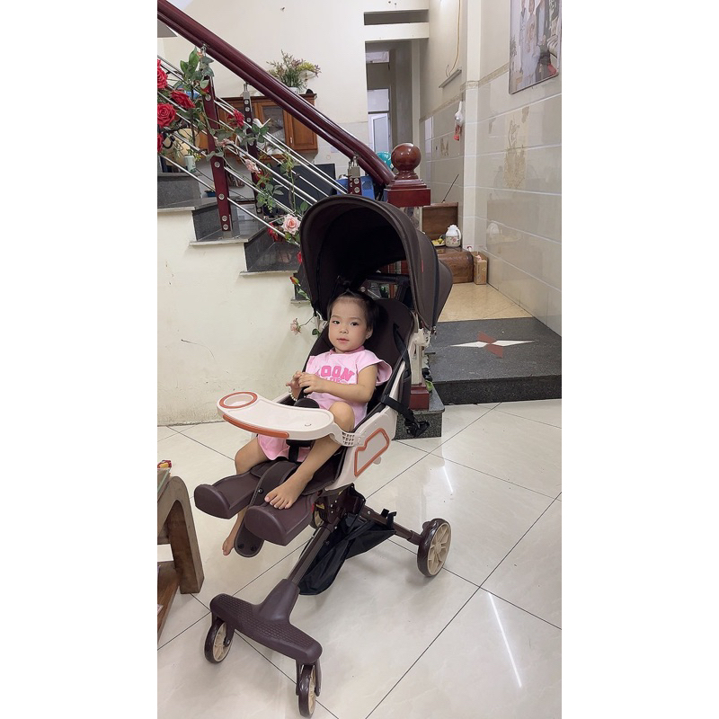 XE ĐẨY V9 GẤP GỌN NGẢ SÂU CHO BÉ KÈM BÀN ĂN DặM CÓ NHẠCcho bé từ sơ sinh đến 4 tuổi