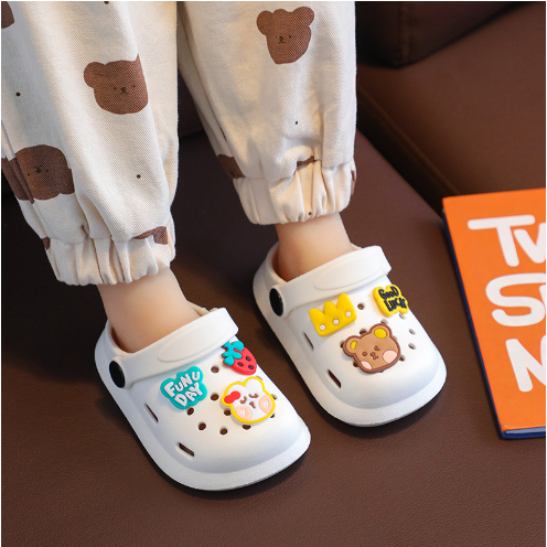 Dép cho bé trai và bé gái, siêu nhẹ chống trượt ,đế mềm ,họa tiết dễ thương