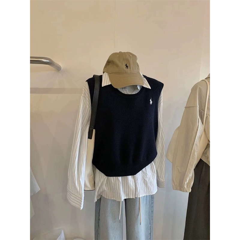 Áo gile len, áo len sát nách hình thêu hàng QC