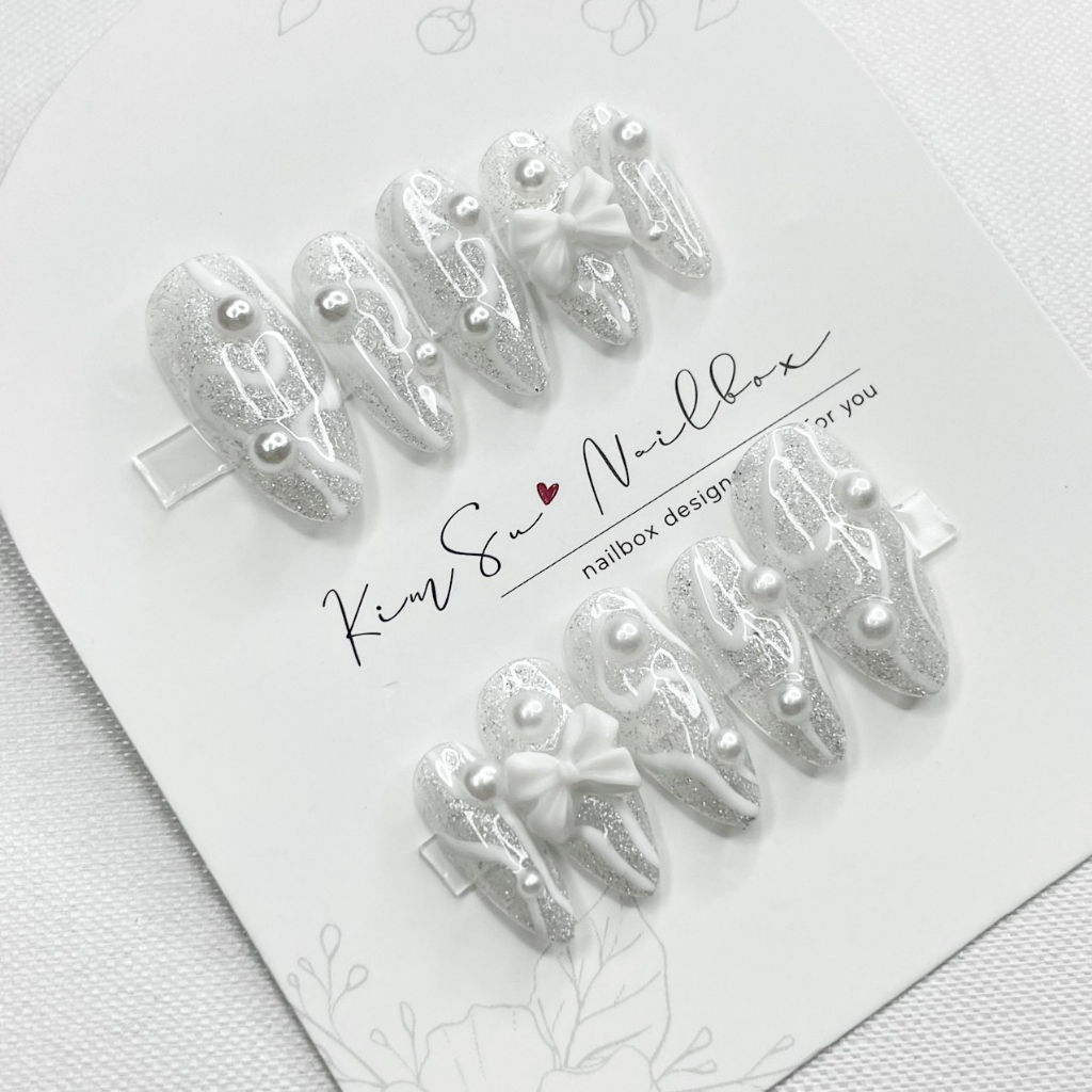 Nailbox nhũ flash mix nơ trai