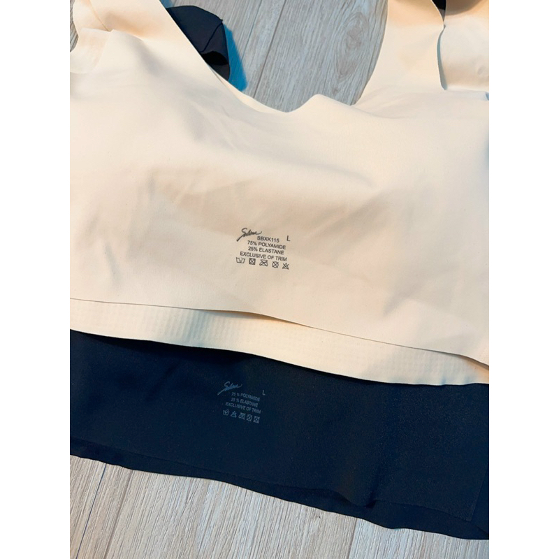 Áo lót / bra không viền seamless S4BINA xuất khẩu