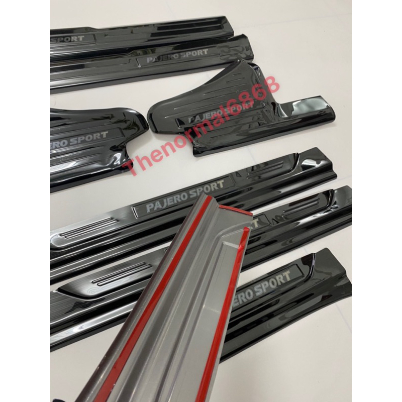 Ốp bậc chân Pajero sport 2018-2023 hàng titan cao cấp
