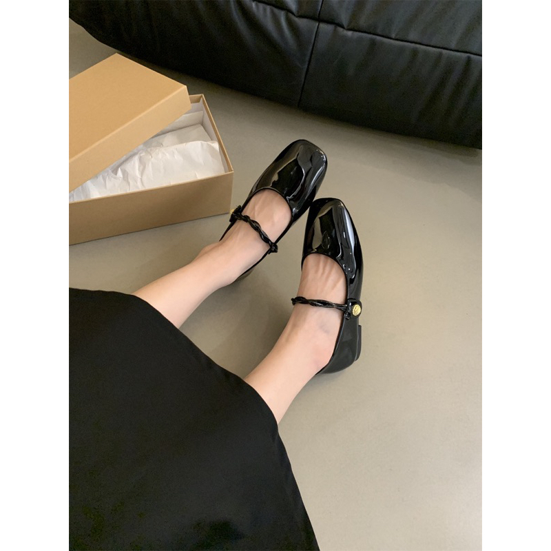 Giày bệt quai ngang mẫu mới mùa thu 2023