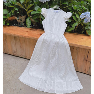 Maxi trắng tay phồng dây kéo