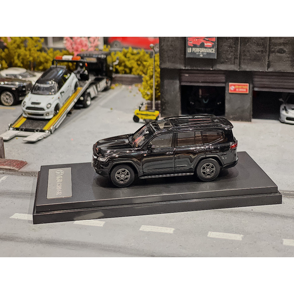 XE MÔ HÌNH TOYOTA LAND CRUISER LC300 GR-SPORT,TỶ LỆ 1/64 LCD
