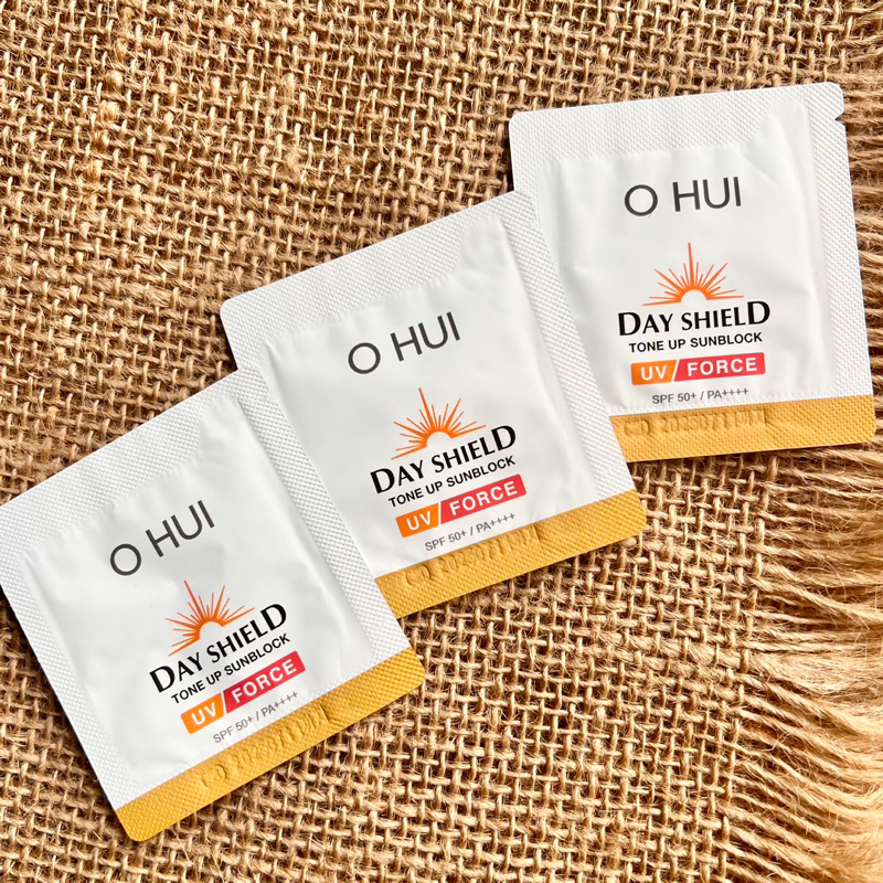 Combo 10 gói kem chống nắng chống tia UV OHUI Day Shield Tone Up Sunblock UV Force SPF50+ PA++++