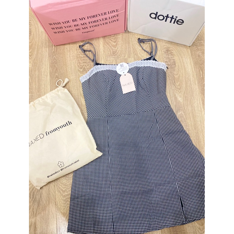 Áo NakedbyV - size S - newtag