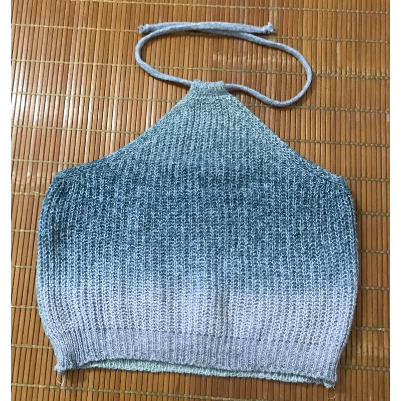 Yếm len loang màu pastel