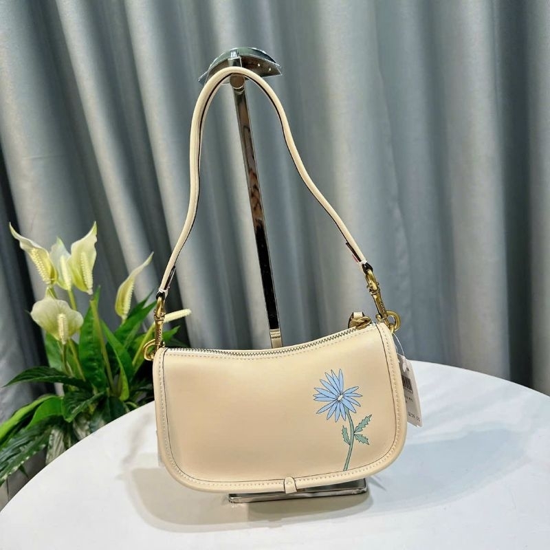 ✨✨ COACH X OBSERVED BY US SWINGER 20✨✨CK419🌟Túi coach kẹp nách hoạ tiết xinh xắn