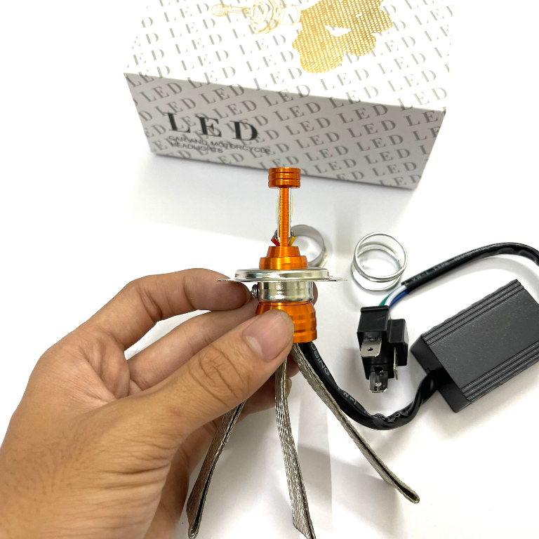 Đèn pha LED CYT đuôi công tản nhiệt CYT 2 tim chân H4 Và M5 Siêu Sáng Chân Đa Năng