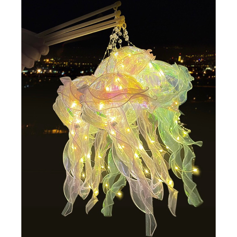 Lồng đèn sứa siêu xinh