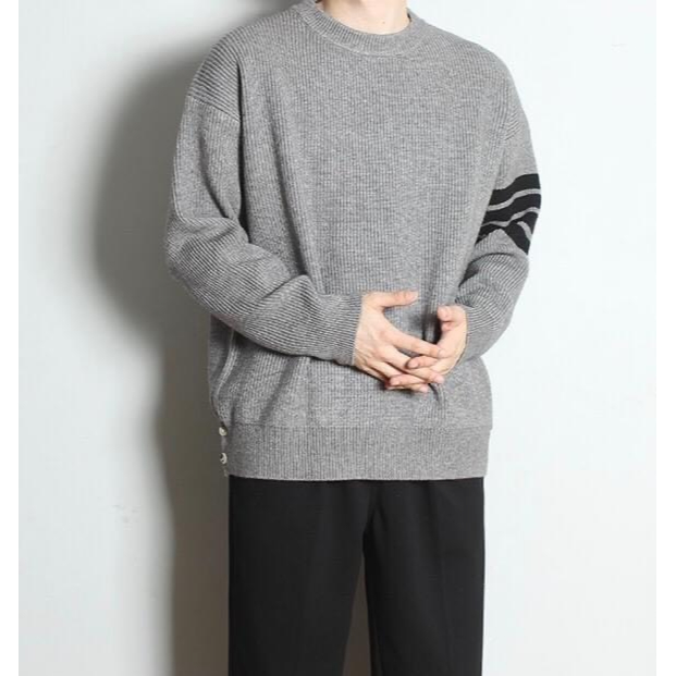 Áo Sweater Nỉ Bông in Họa Tiết Chữ Sau Lưng Phối 3 Màu Trắng, Nâu, Đen Trẻ Trung