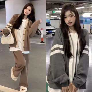 Áo khoác cadigan viền 2 tay phối vạch cá tính.