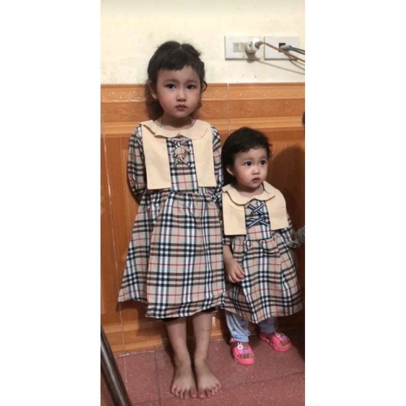 Váy bé đủ size.