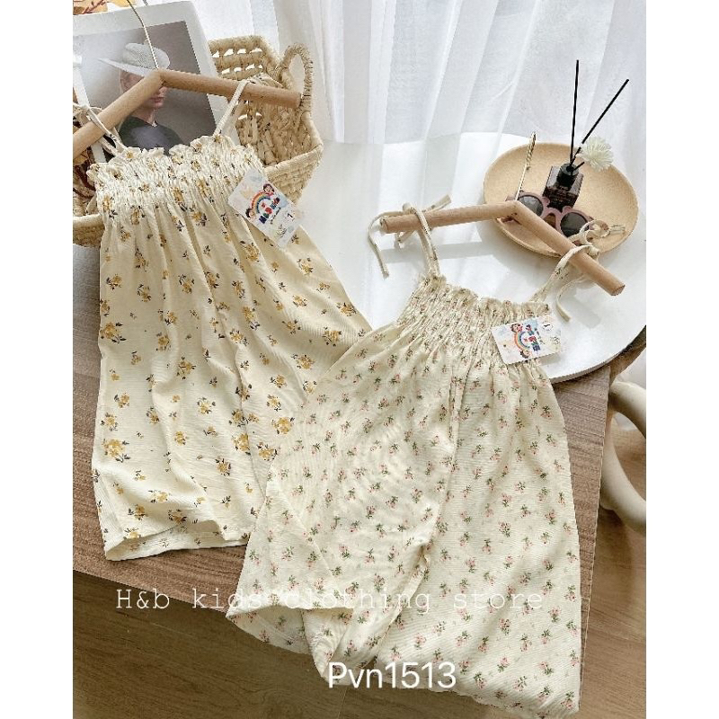 Yếm Jum Đũi Hoạ Tiết Bi Xinh Cho Bé Gái Diện Hè