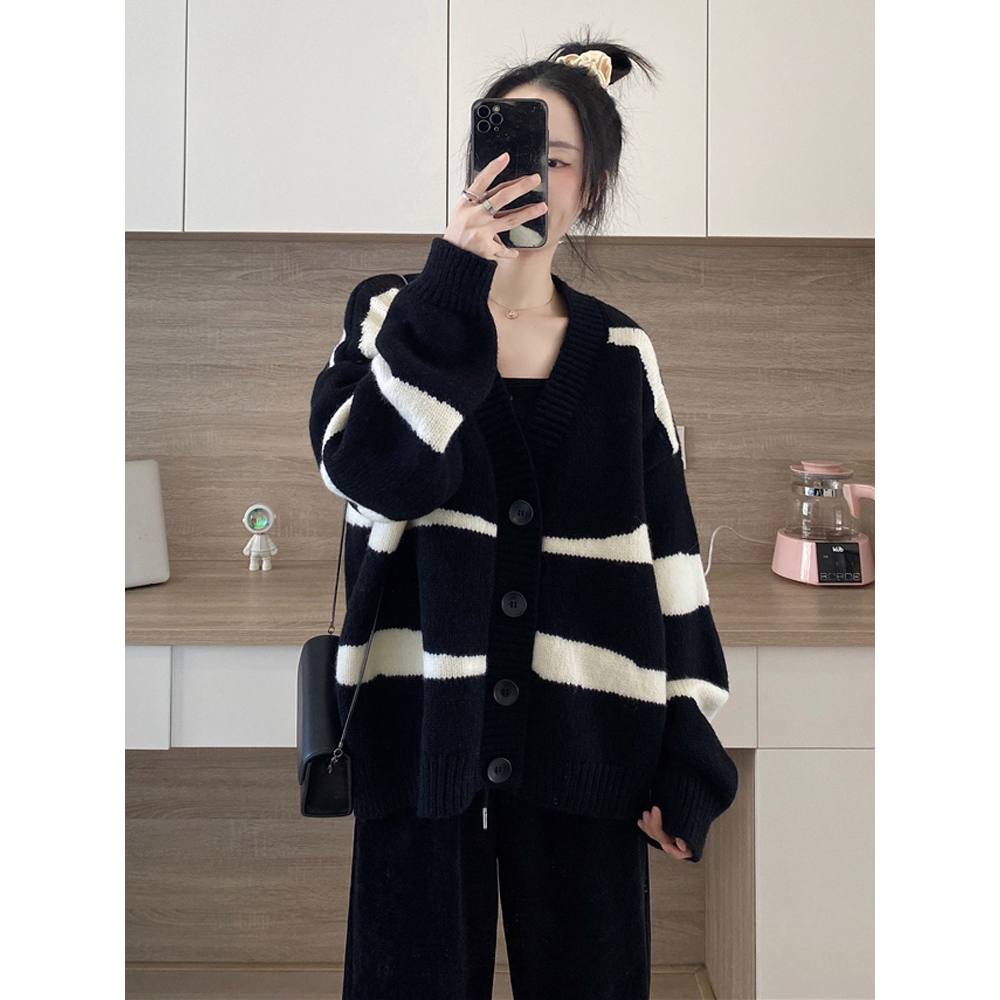 Áo cardigan len nữ phối màu đen sọc kem, Áo khoác ngoài dáng dài dày dặn | BigBuy360 - bigbuy360.vn