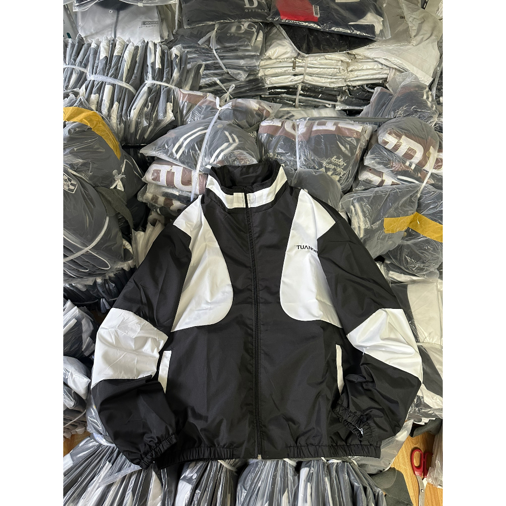 Áo Khoác Dù TUANORTSA,Logo Trước Thêu, Áo Gió Chuẩn Form Unisex Nam Nữ