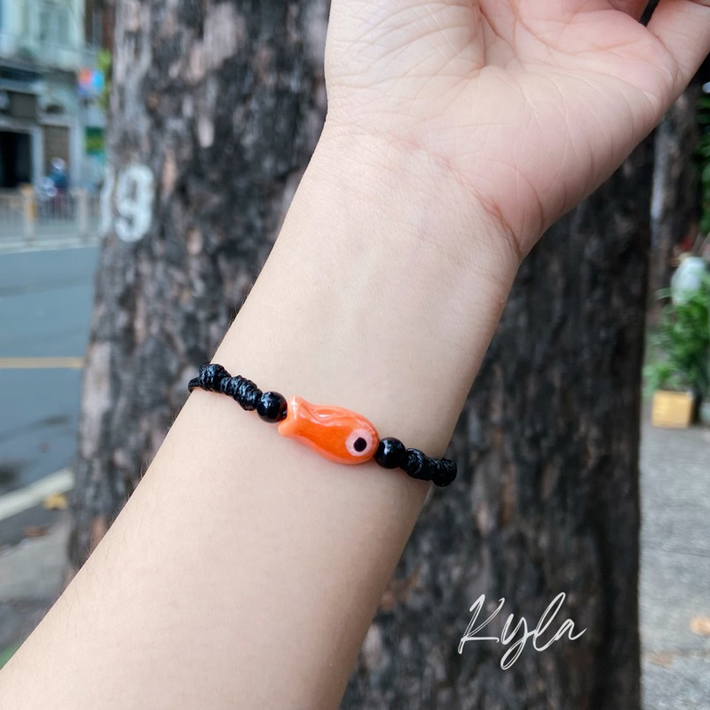 Vòng tay cá con gốm sứ