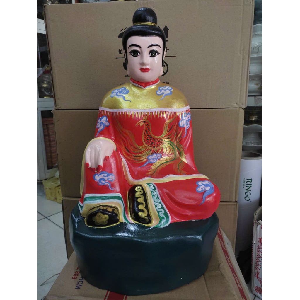 Tượng Bà Chúa Sứ