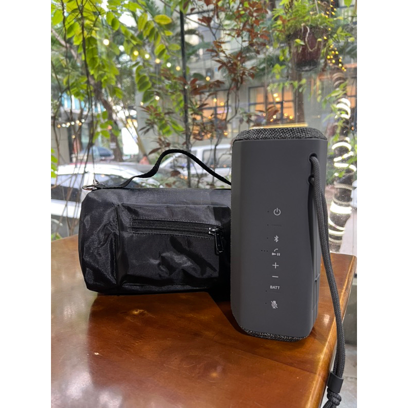 Loa Sony XE200 tặng kèm túi chống sock