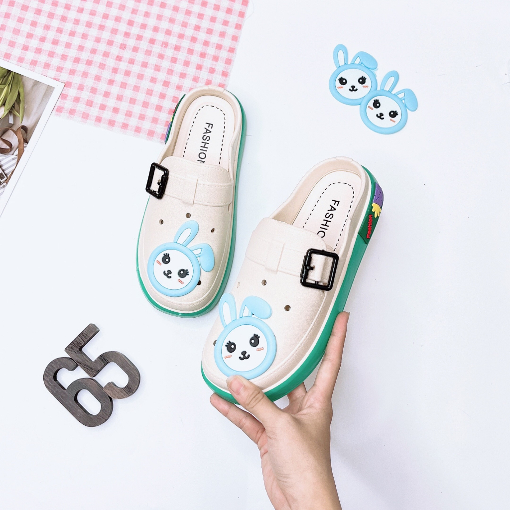 Jy381-C3  - Giày Lỗ nữ 2023 đế dày mùa hè phối màu phối nhiều sticker hoạt hình