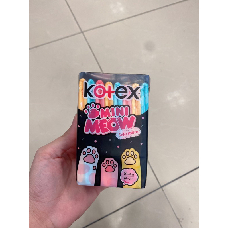 Băng Vệ Sinh Kotex MiniMeow - Siêu Mỏng Cánh 24cm 8 miếng