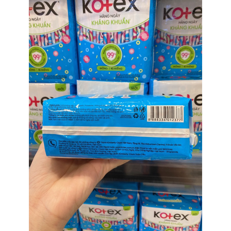 Băng vệ sinh Kotex hàng ngày kháng khuẩn hương tự nhiên 20/40 miếng
