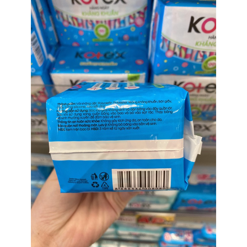 Băng vệ sinh Kotex hàng ngày kháng khuẩn hương tự nhiên 20/40 miếng