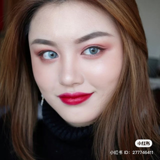 Son Charlotte Tilbury Matte Revolution màu Red Carpet Red - Đỏ Ruby