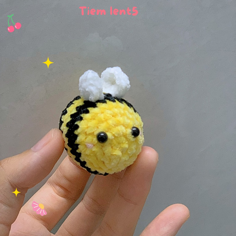 Móc khoá len con ong ảnh thật (kèm móc khoá)