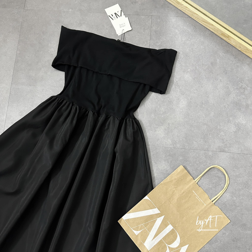 Váy trễ vai dáng dài tà bồng xoè